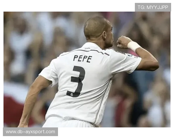 波尔图佩佩禁区后插头球破门震撼巨龙球场